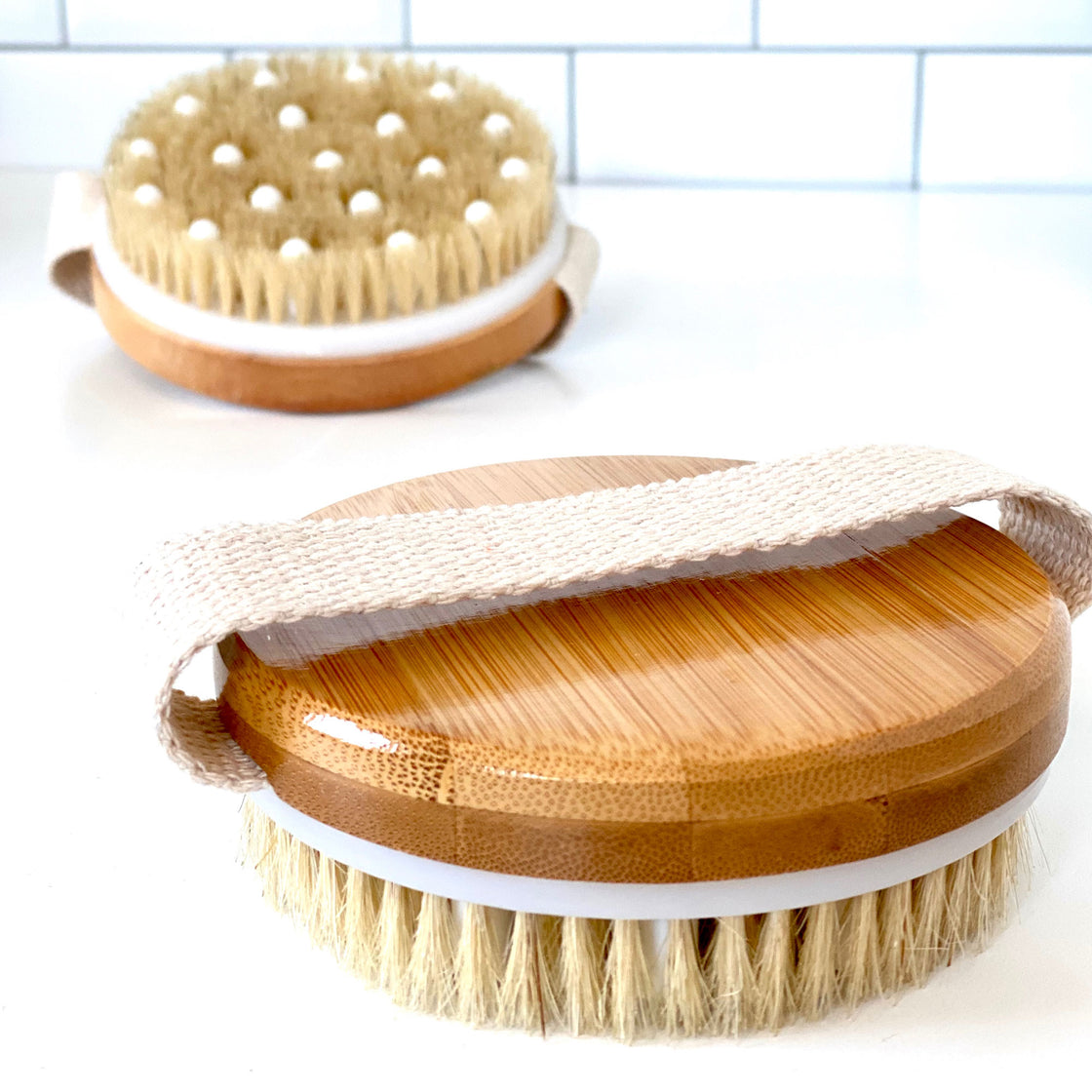 rengora close-up of bamboo brush with boar bristles for massaging and dry brushing