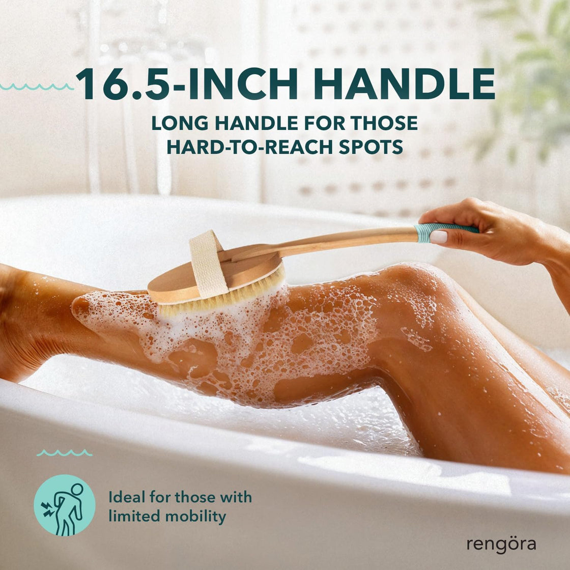 Rengöra exfoliating body brush with 16.5-inch handle scrubbing leg during bath, ideal for hard-to-reach areas