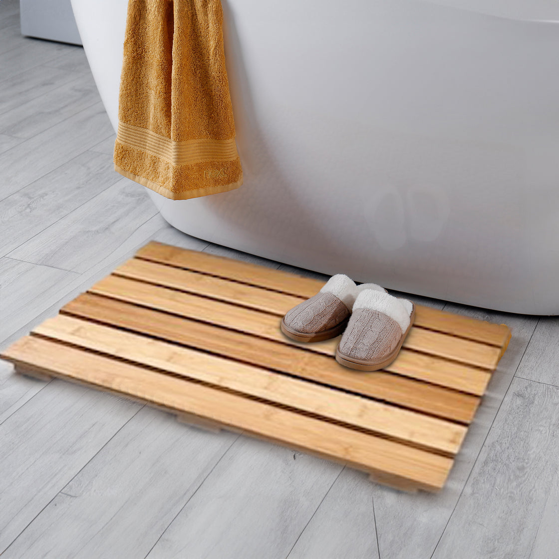 Wooden Bathroom Mat, Sturdy Bamboo Design, 6 Slats, Indoor/Outdoor